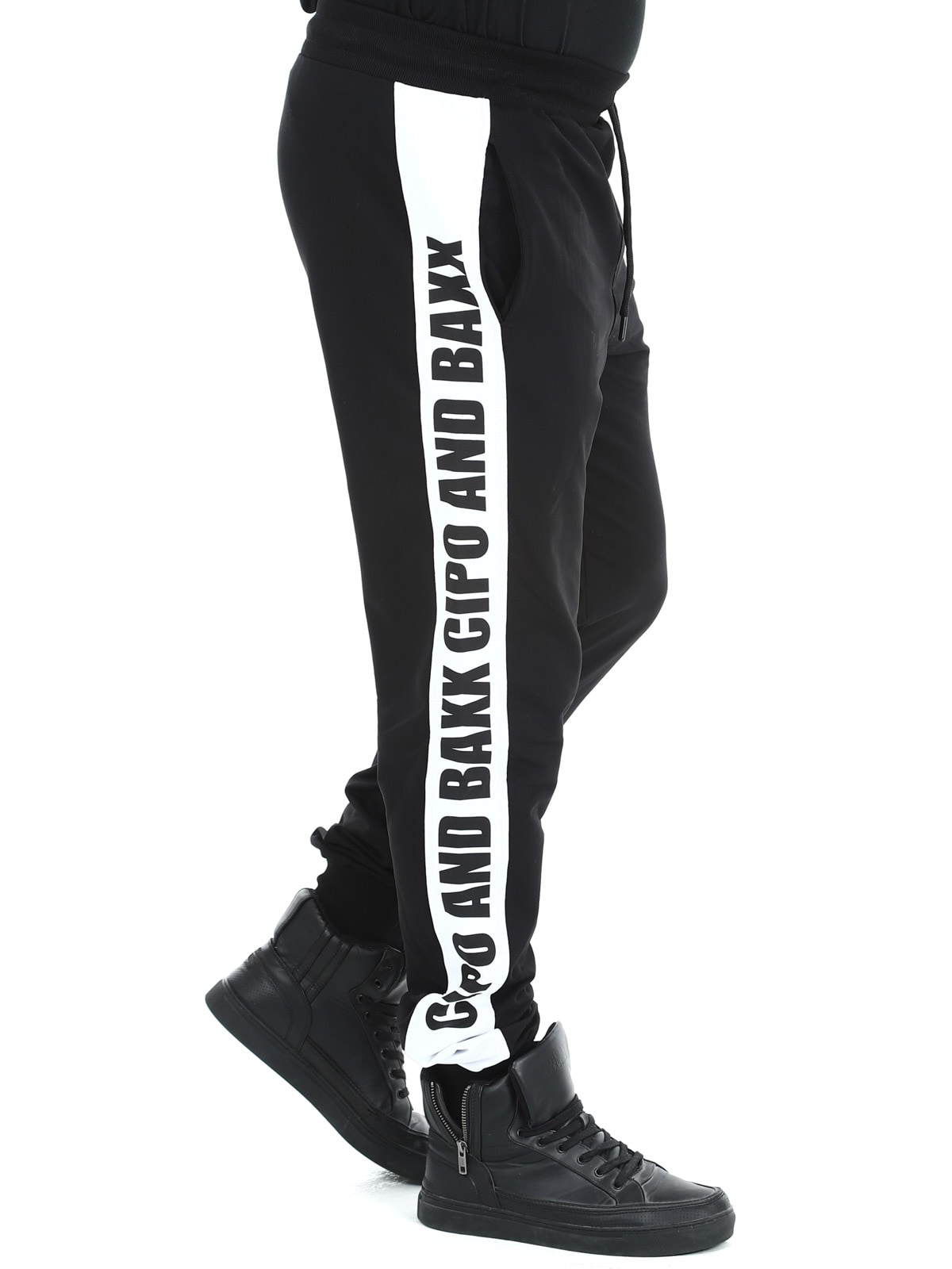 Quillion Cipo Baxx Sweatpants - Black_4.jpg