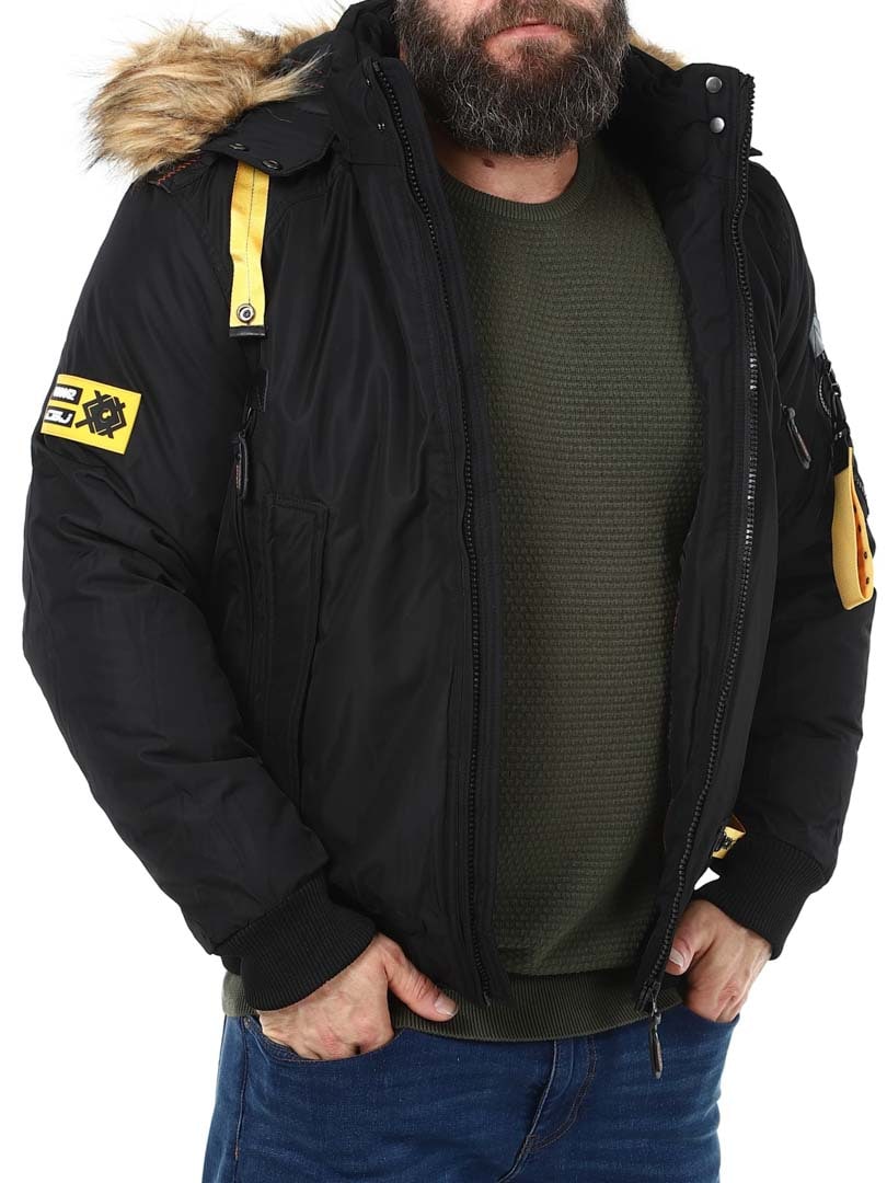 black Winterjacket with yelow details_2.jpg